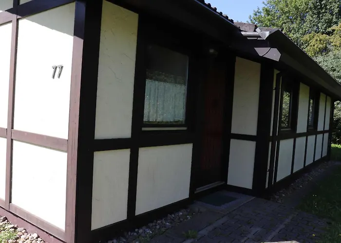 Robinson Crusoe Schwarzkittelpfad 77 *